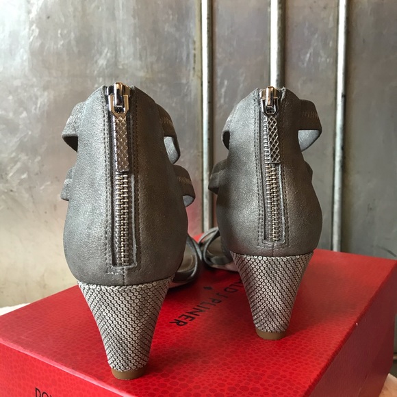 Donald J Pliner - Picture 3 of 3